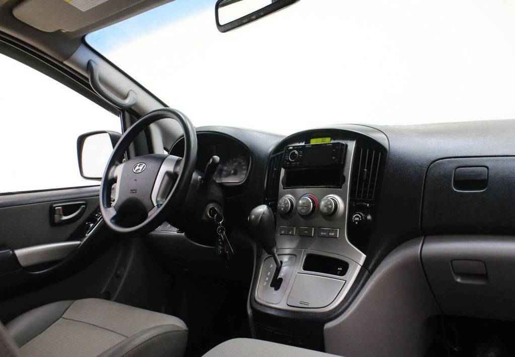 Hyundai Grand Starex, I