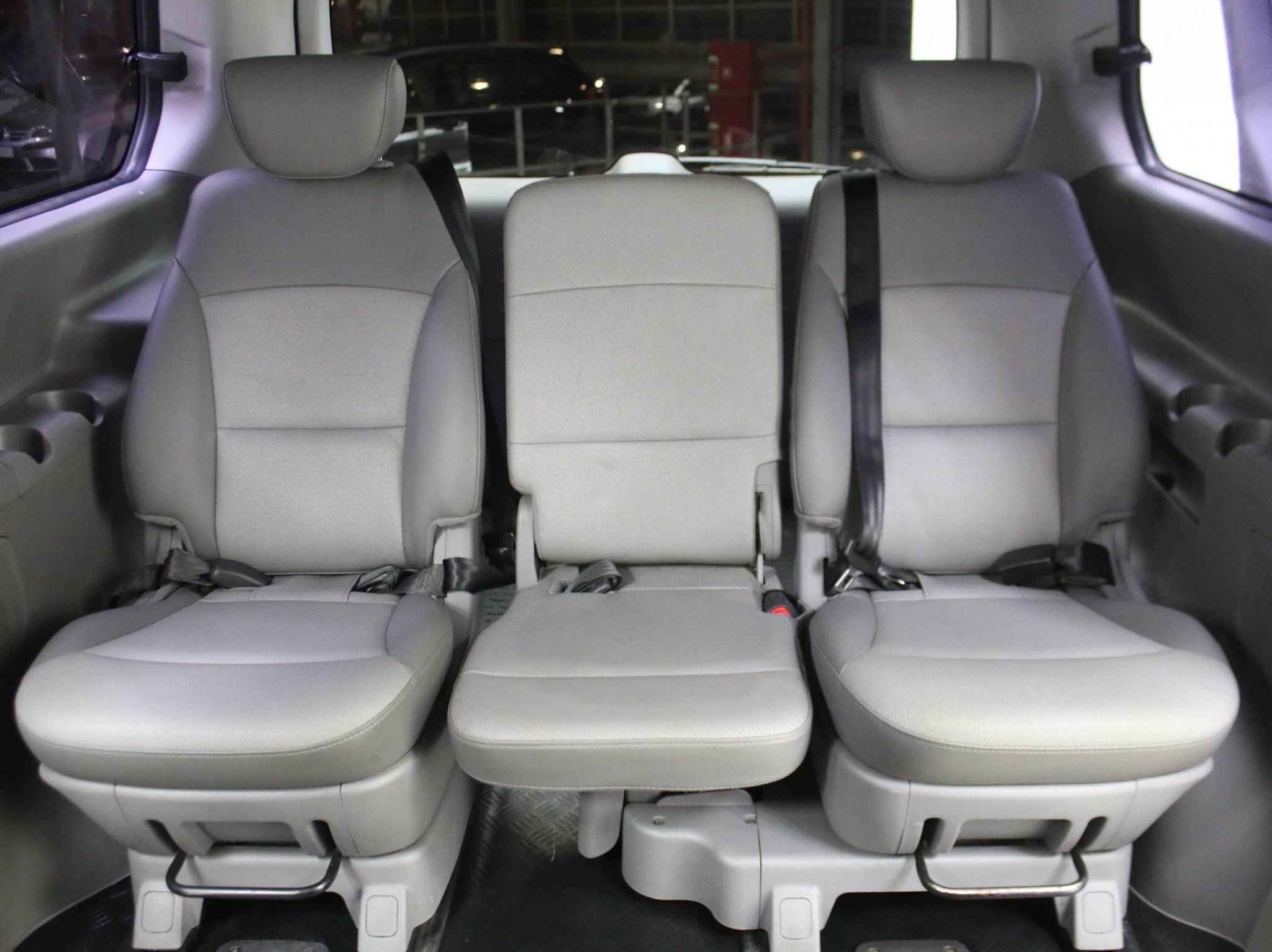 Hyundai Grand Starex, I