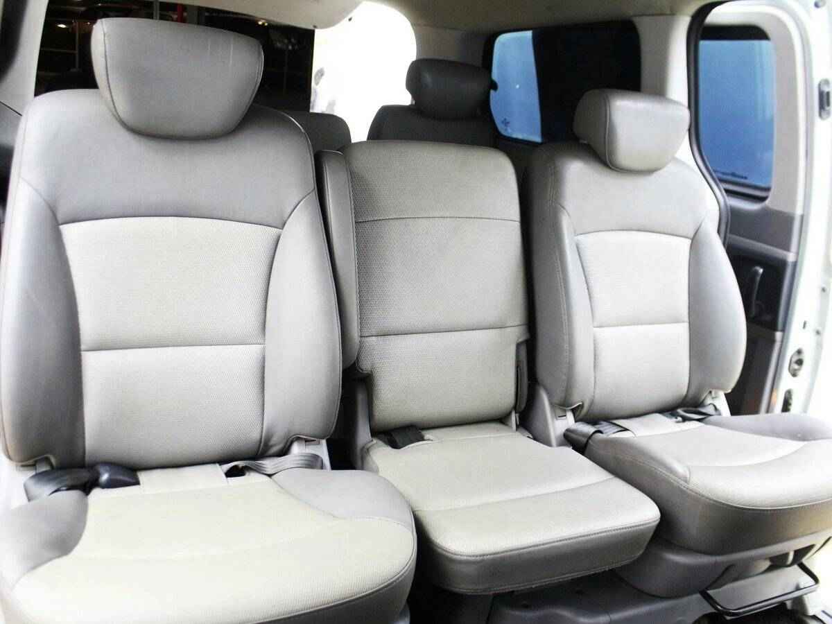 Hyundai Grand Starex, I