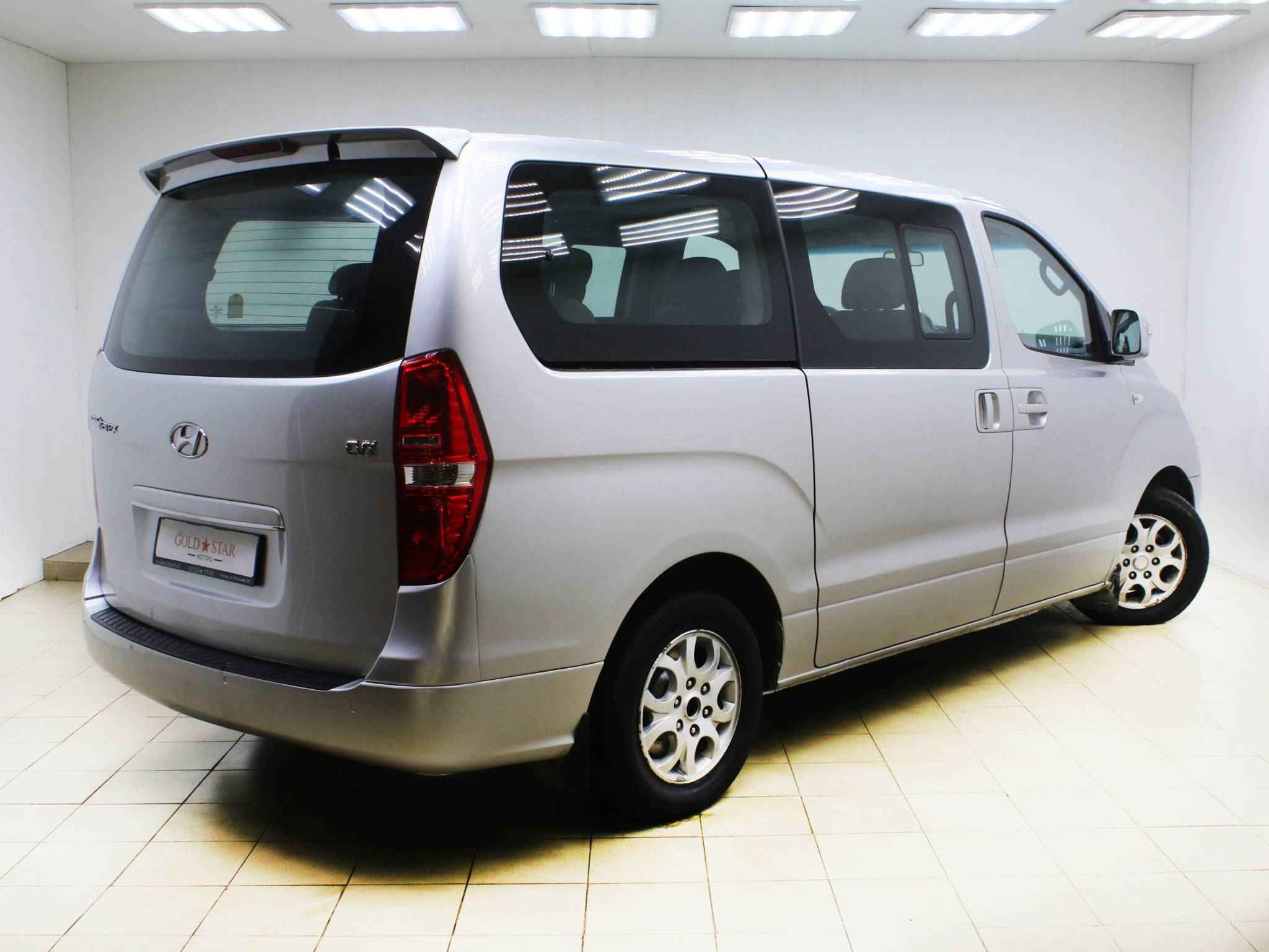 Hyundai Grand Starex, I