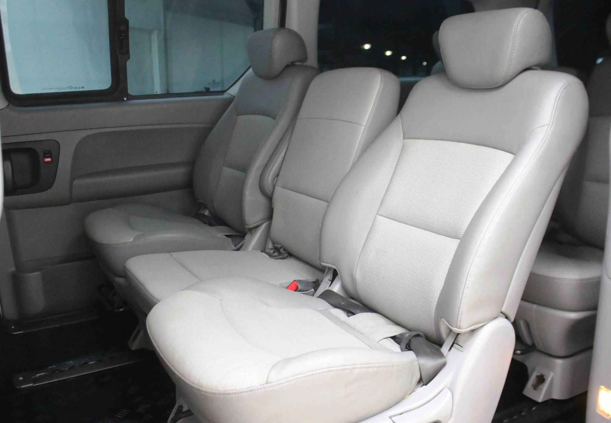 Hyundai Grand Starex, I