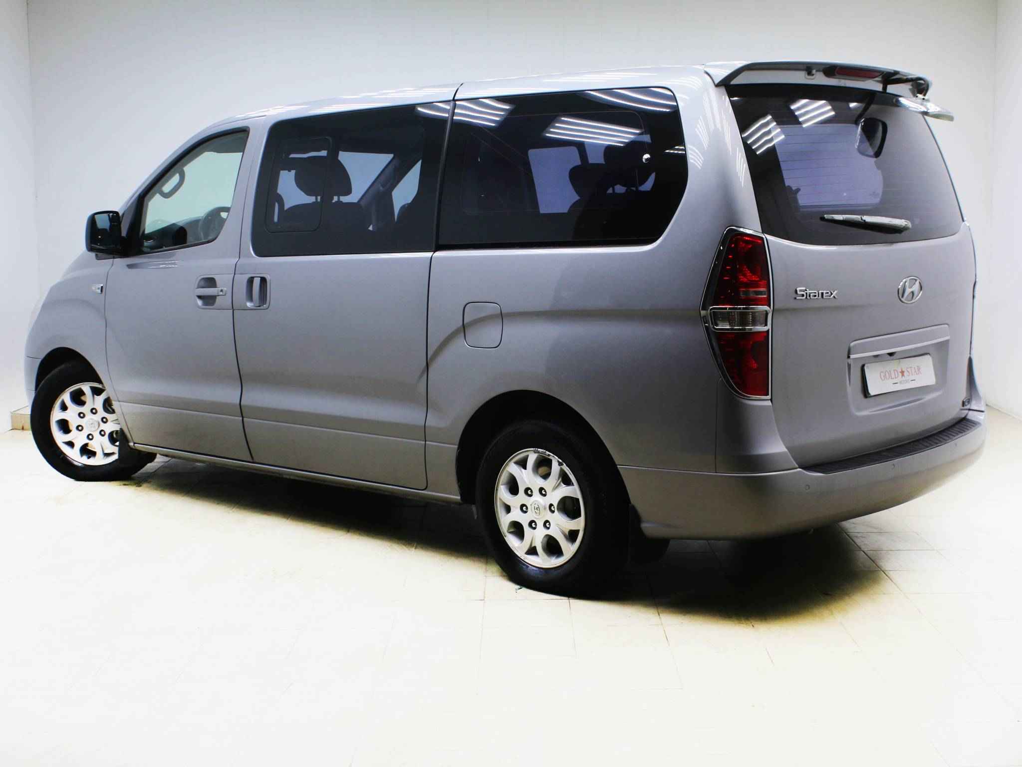 Hyundai Grand Starex, I