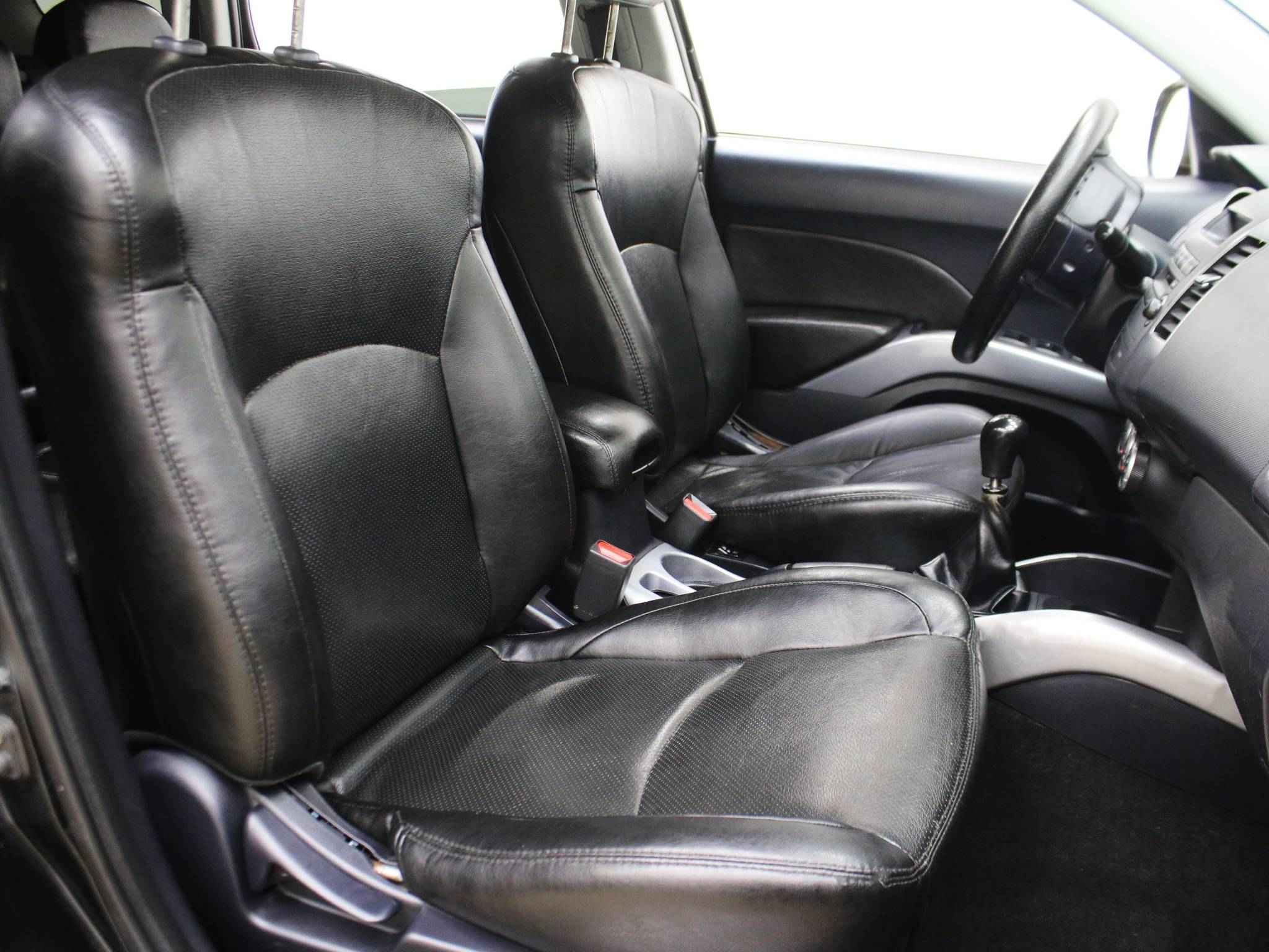 Mitsubishi Outlander, II