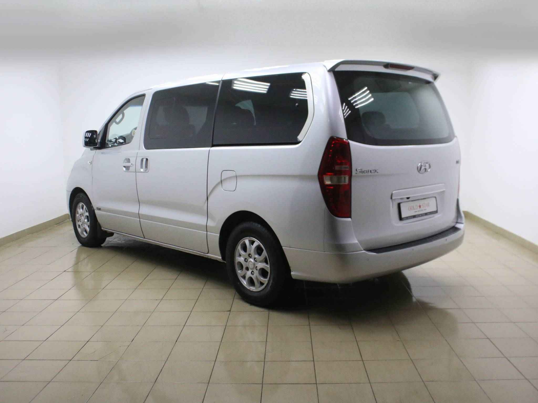 Hyundai Grand Starex, I