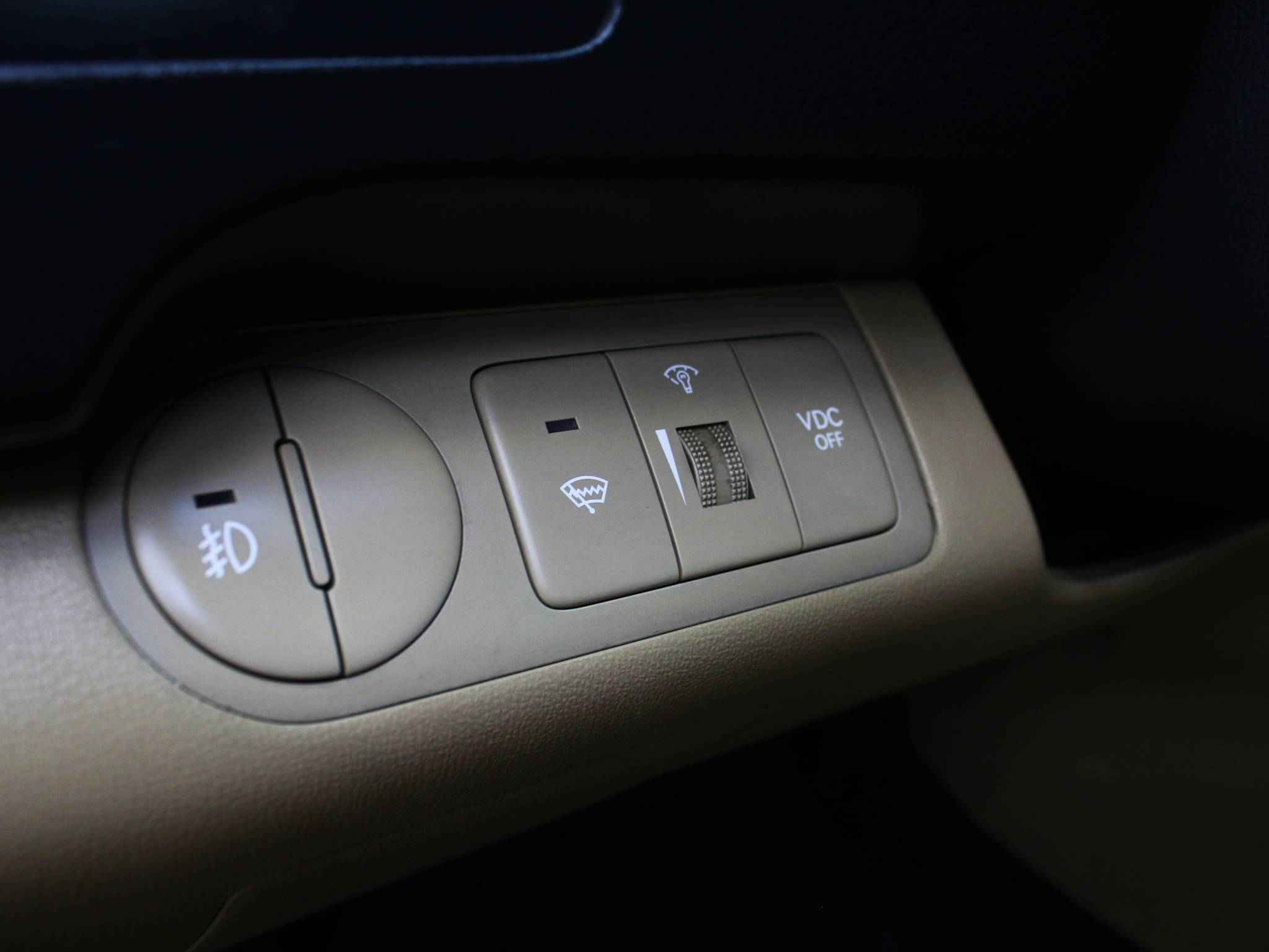 Hyundai Grand Starex, I