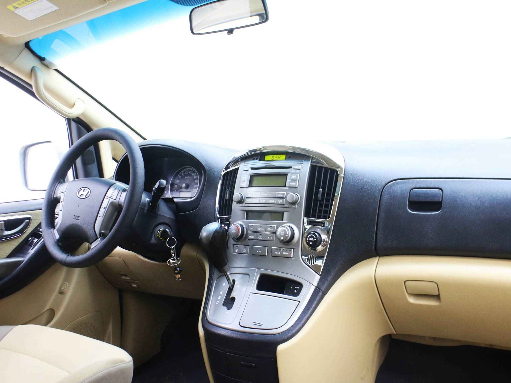 Hyundai Grand Starex, I