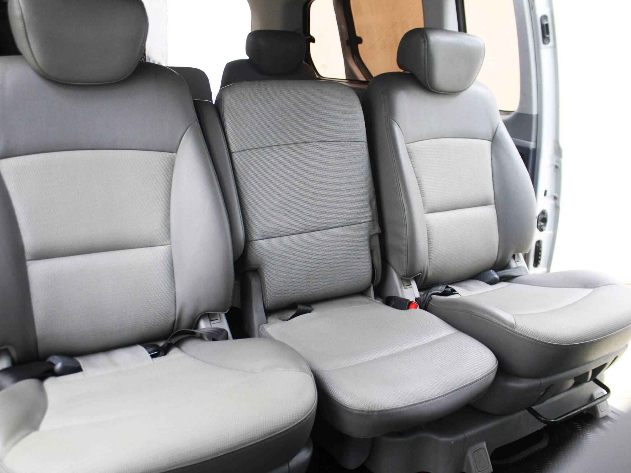 Hyundai Grand Starex, I