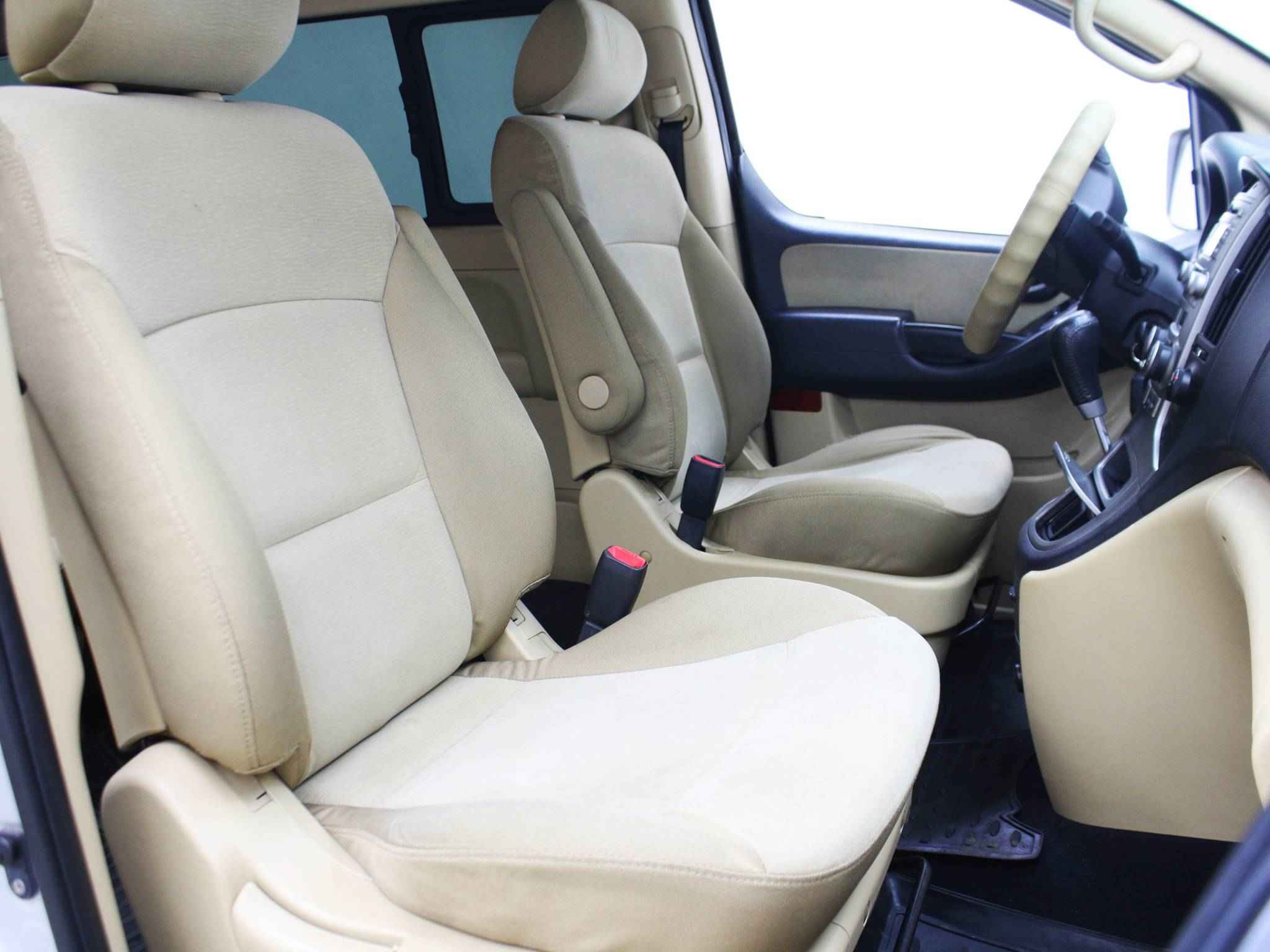 Hyundai Grand Starex, I