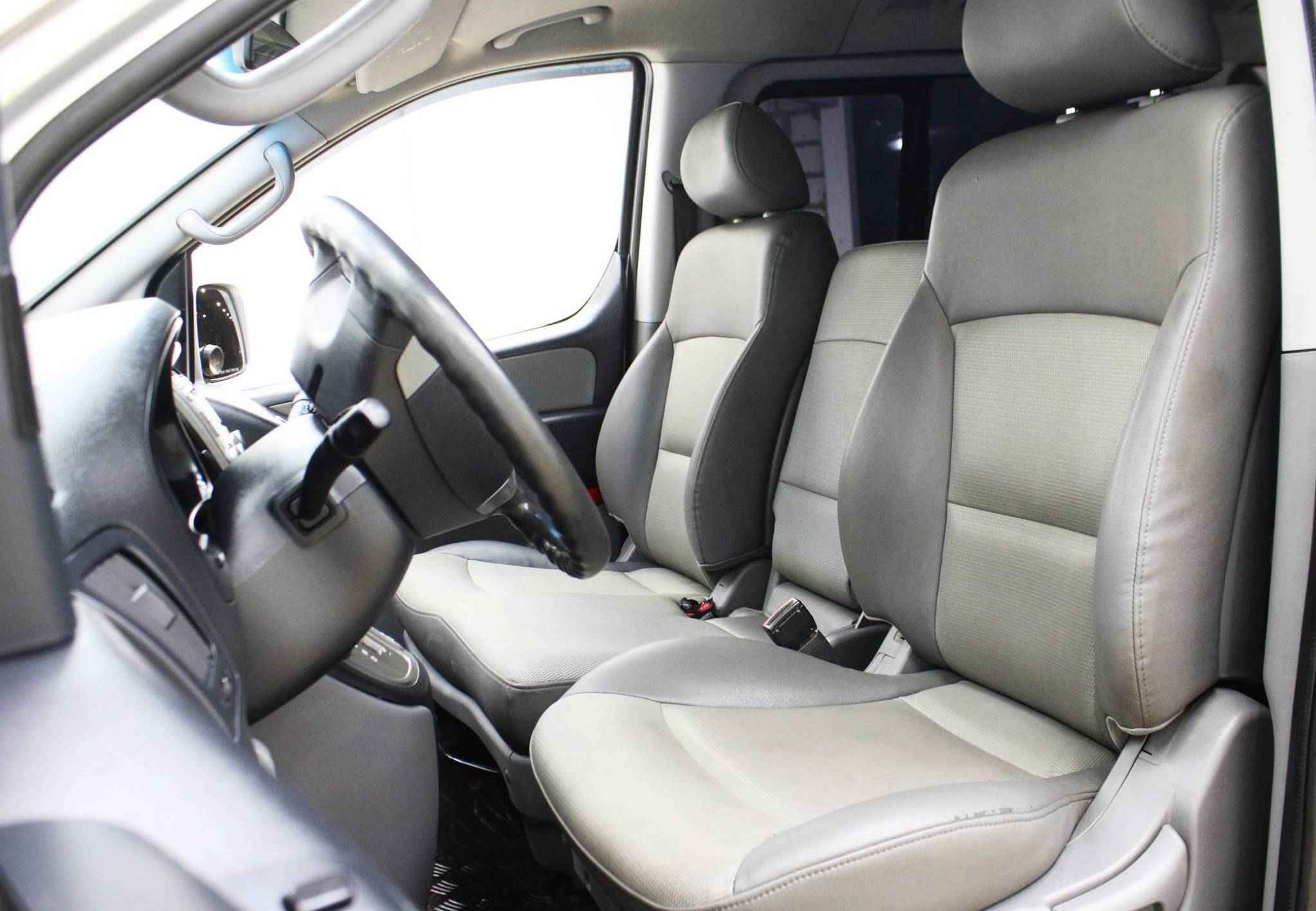 Hyundai Grand Starex, I