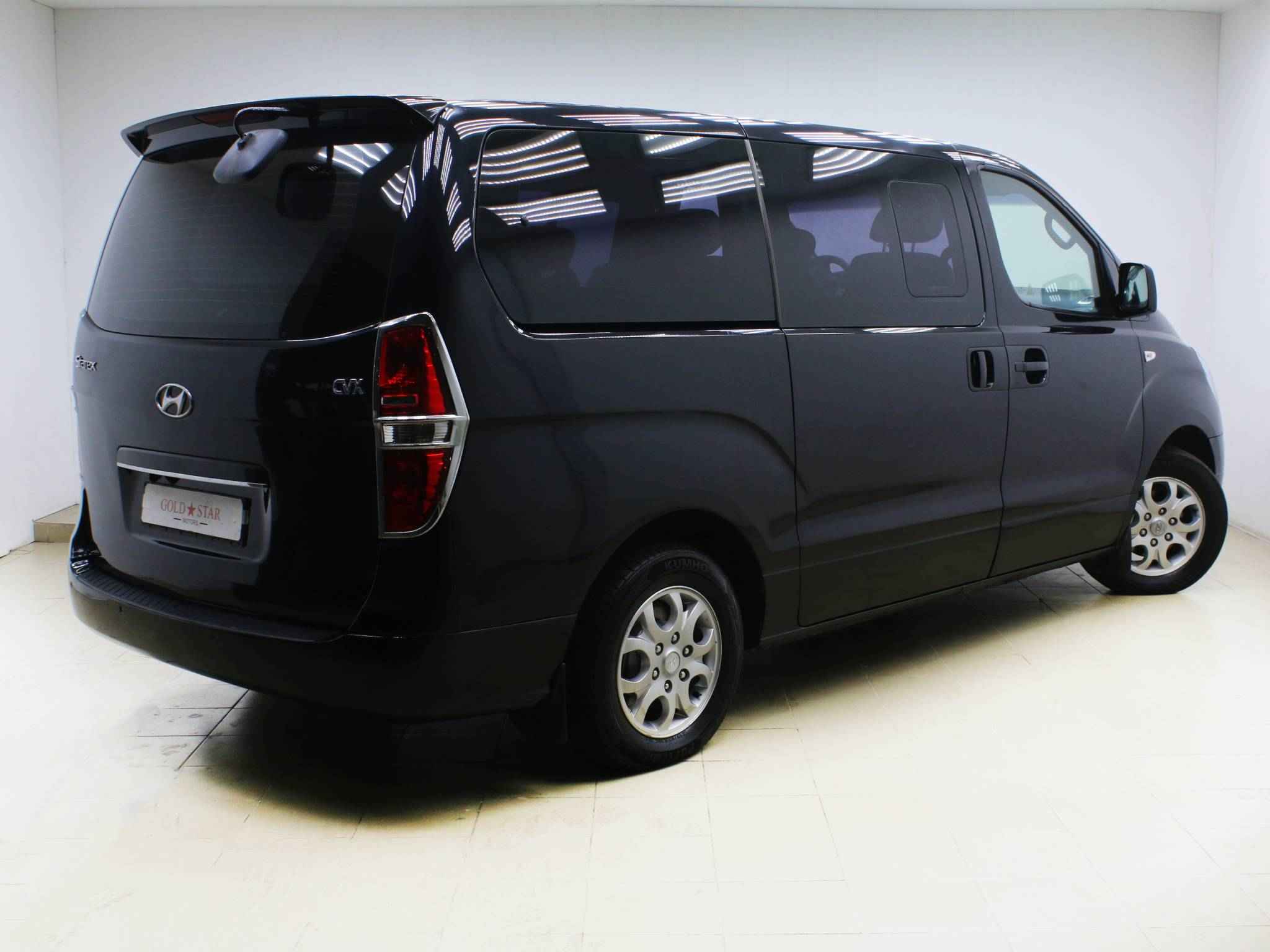 Hyundai Grand Starex, I