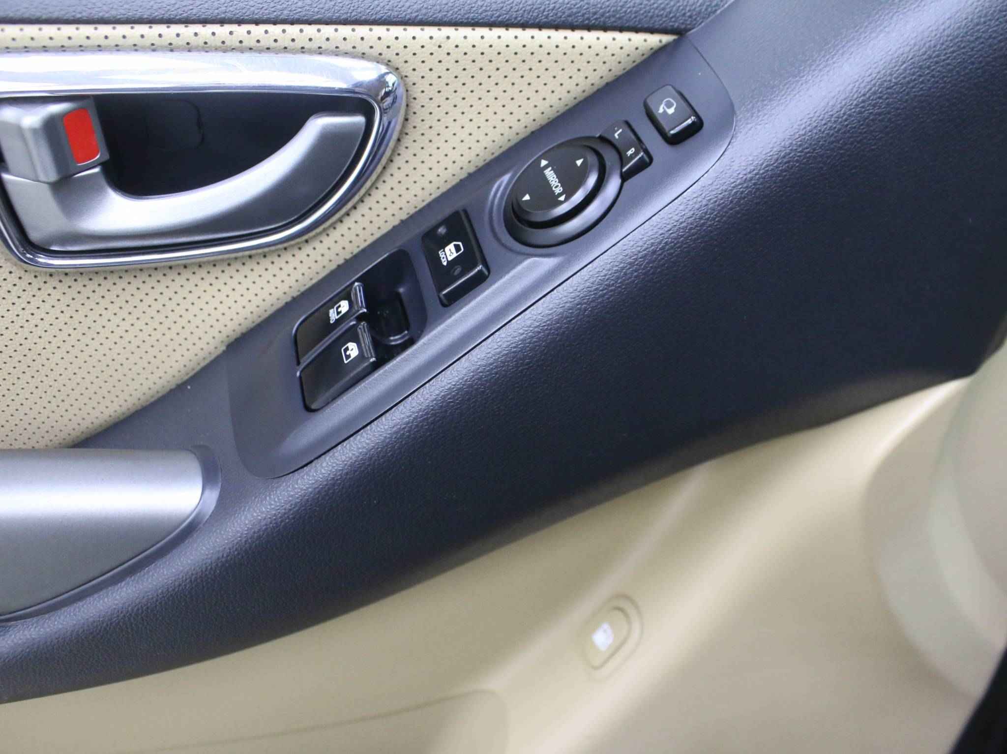 Hyundai Grand Starex, I