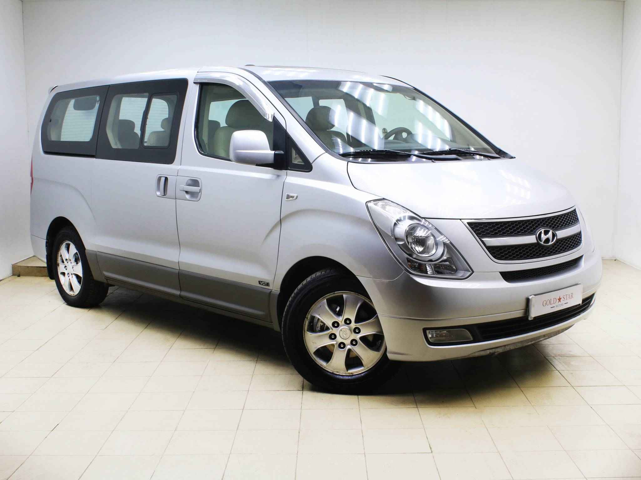Hyundai Grand Starex, I