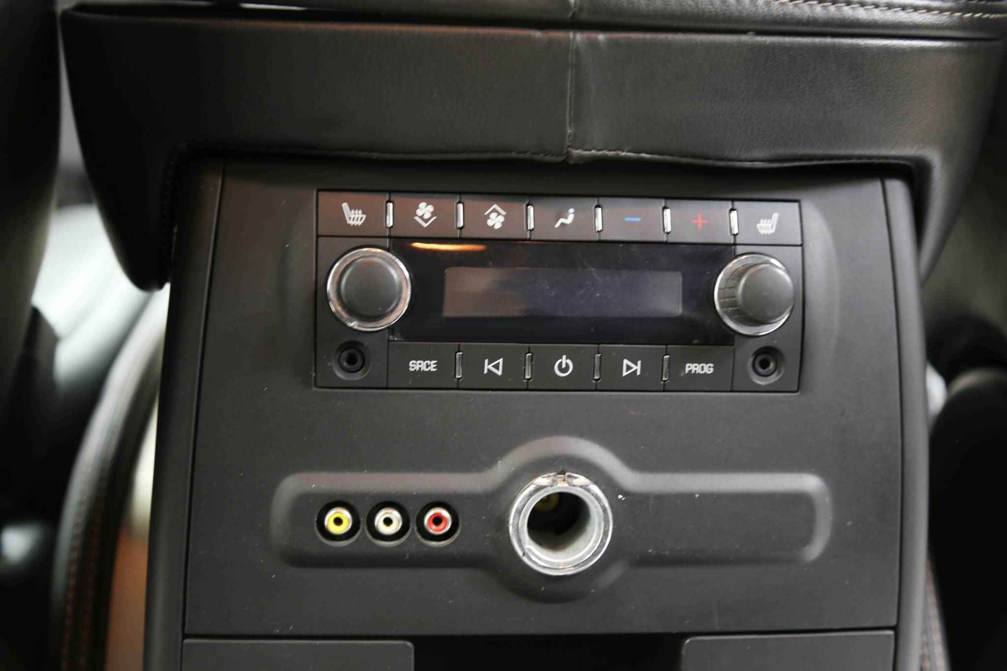 Cadillac Escalade, III