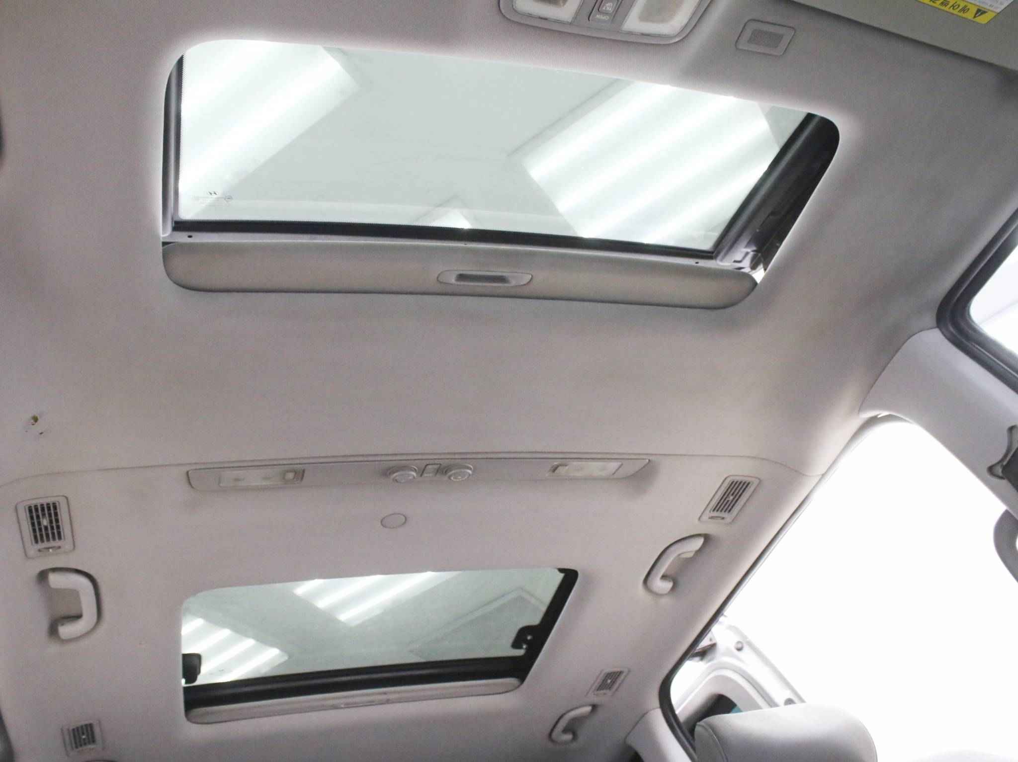 Hyundai Grand Starex, I