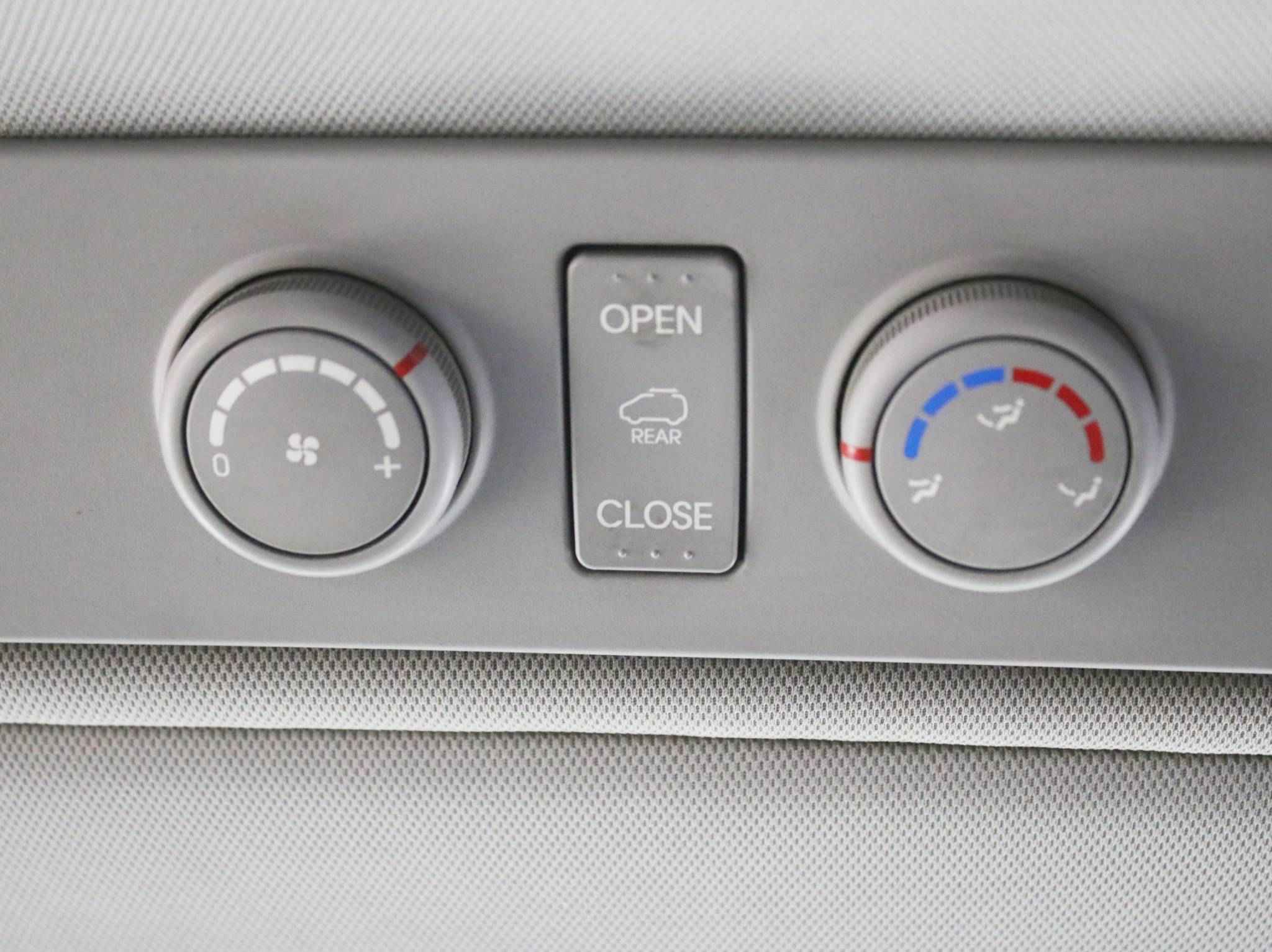 Hyundai Grand Starex, I