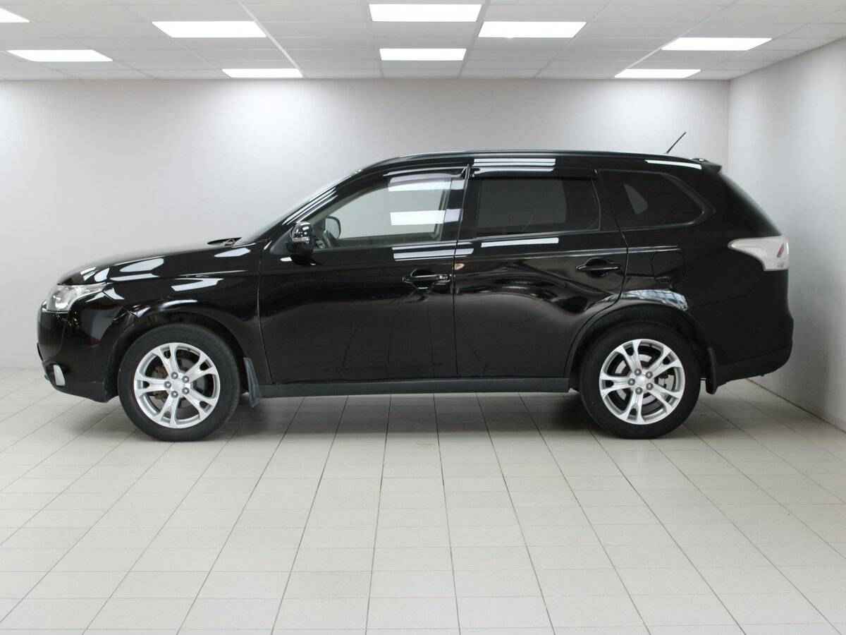 Mitsubishi Outlander, III