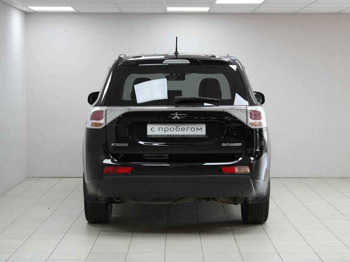 Mitsubishi Outlander, III