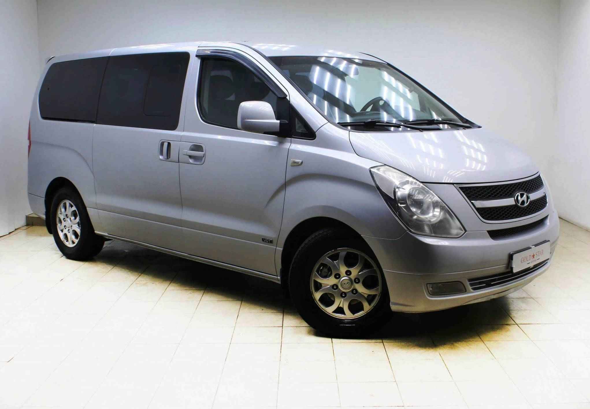Hyundai Grand Starex, I