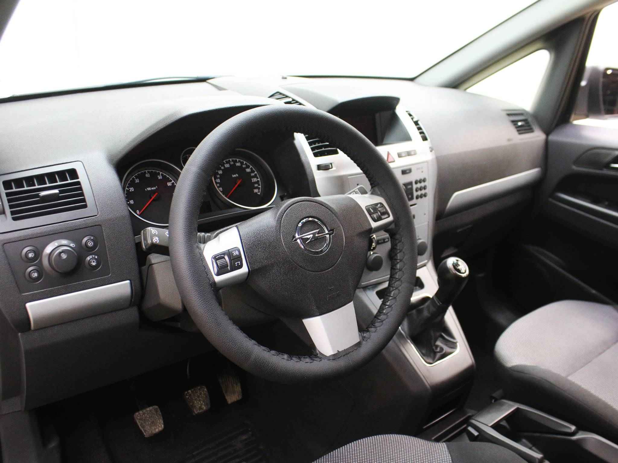 Opel Zafira, B Рестайлинг