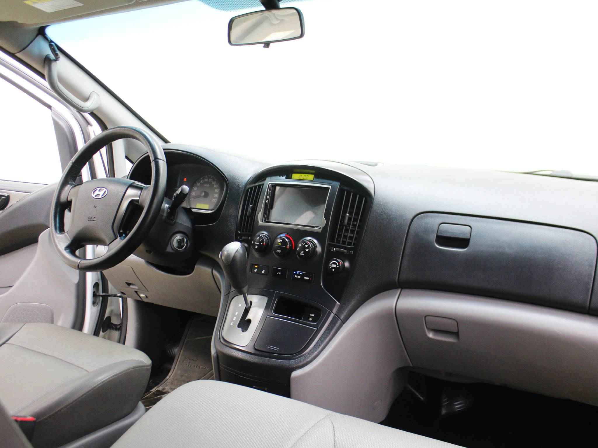 Hyundai Grand Starex, I