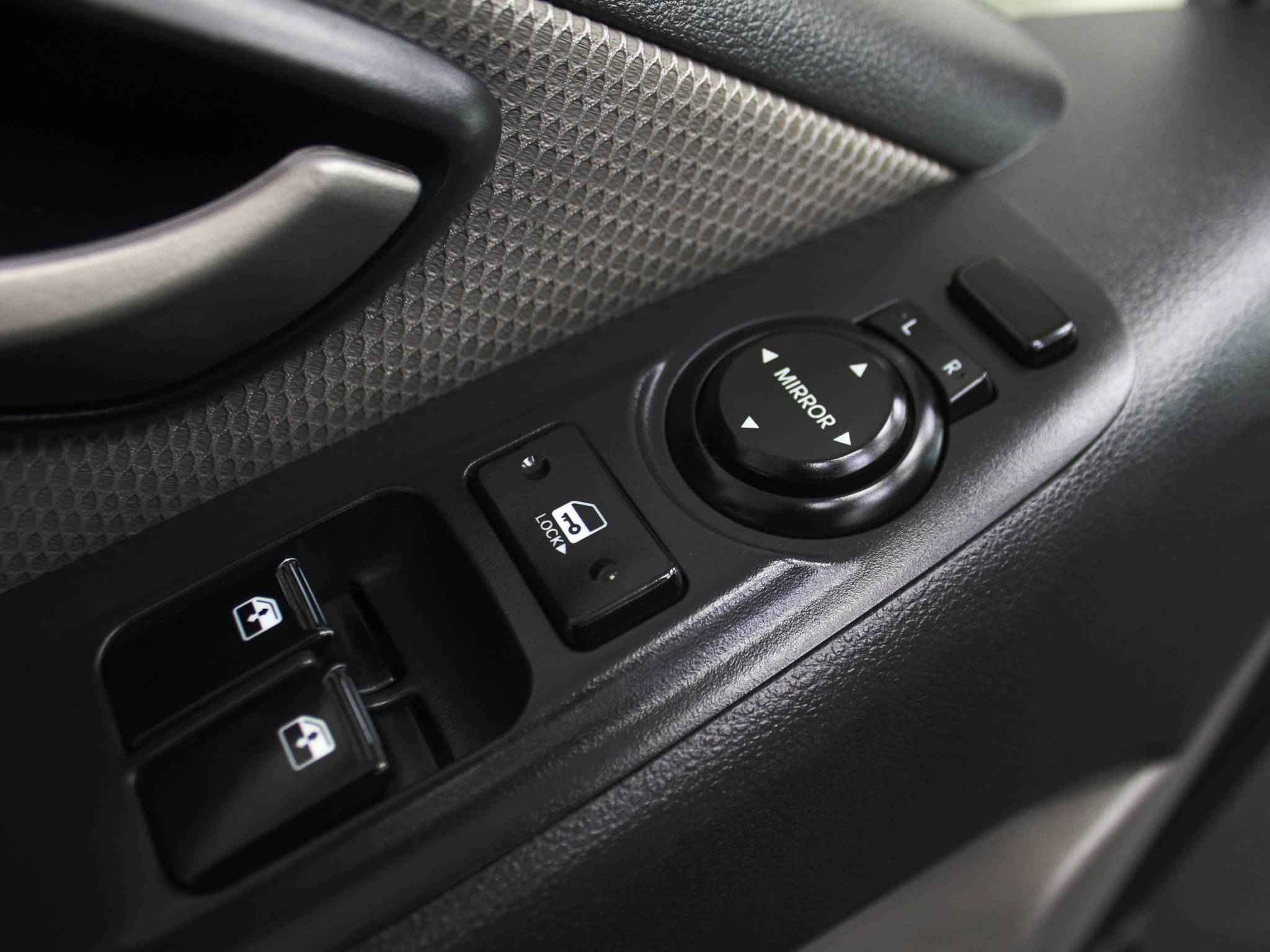 Hyundai Grand Starex, I