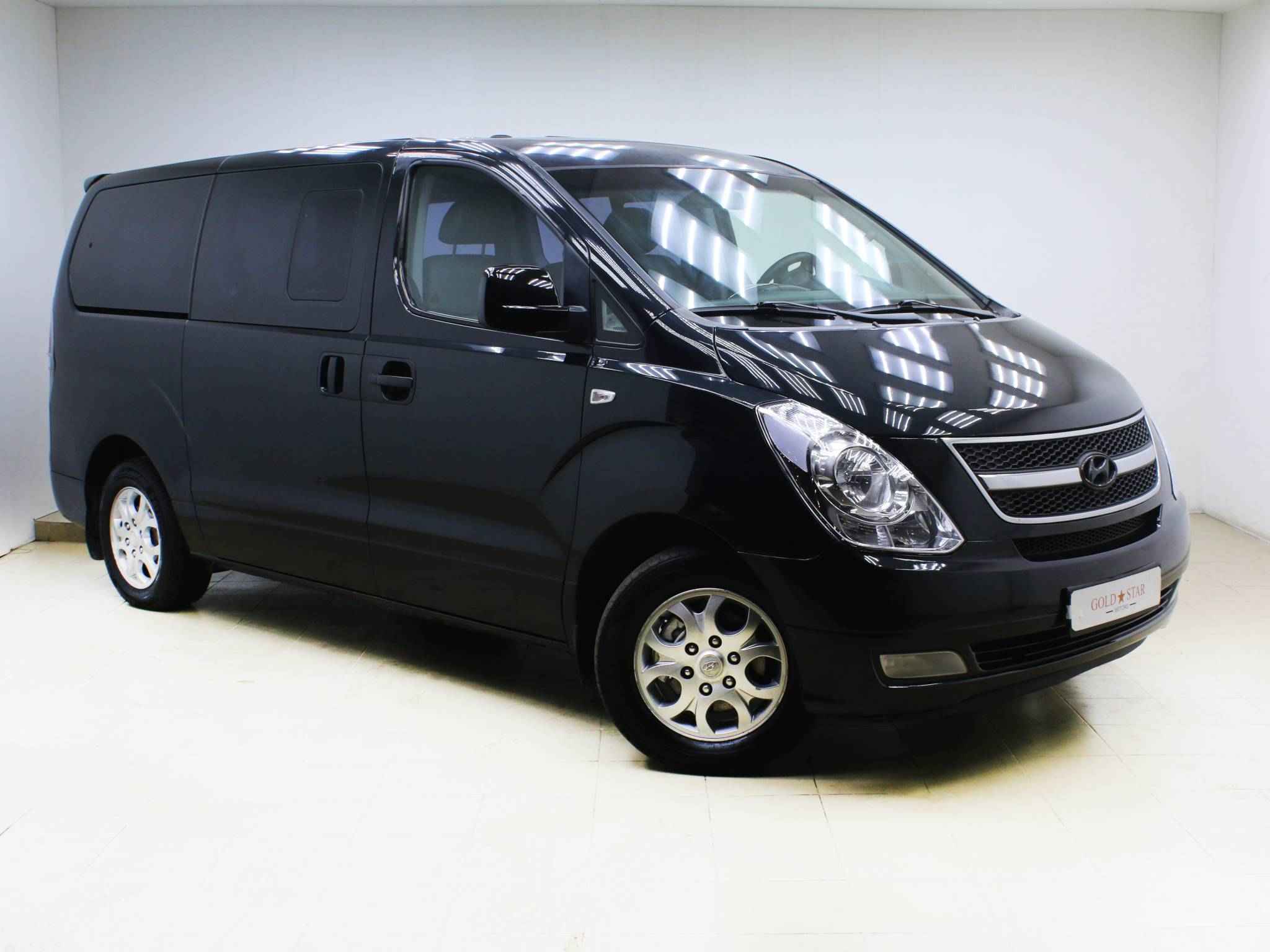 Hyundai Grand Starex, I