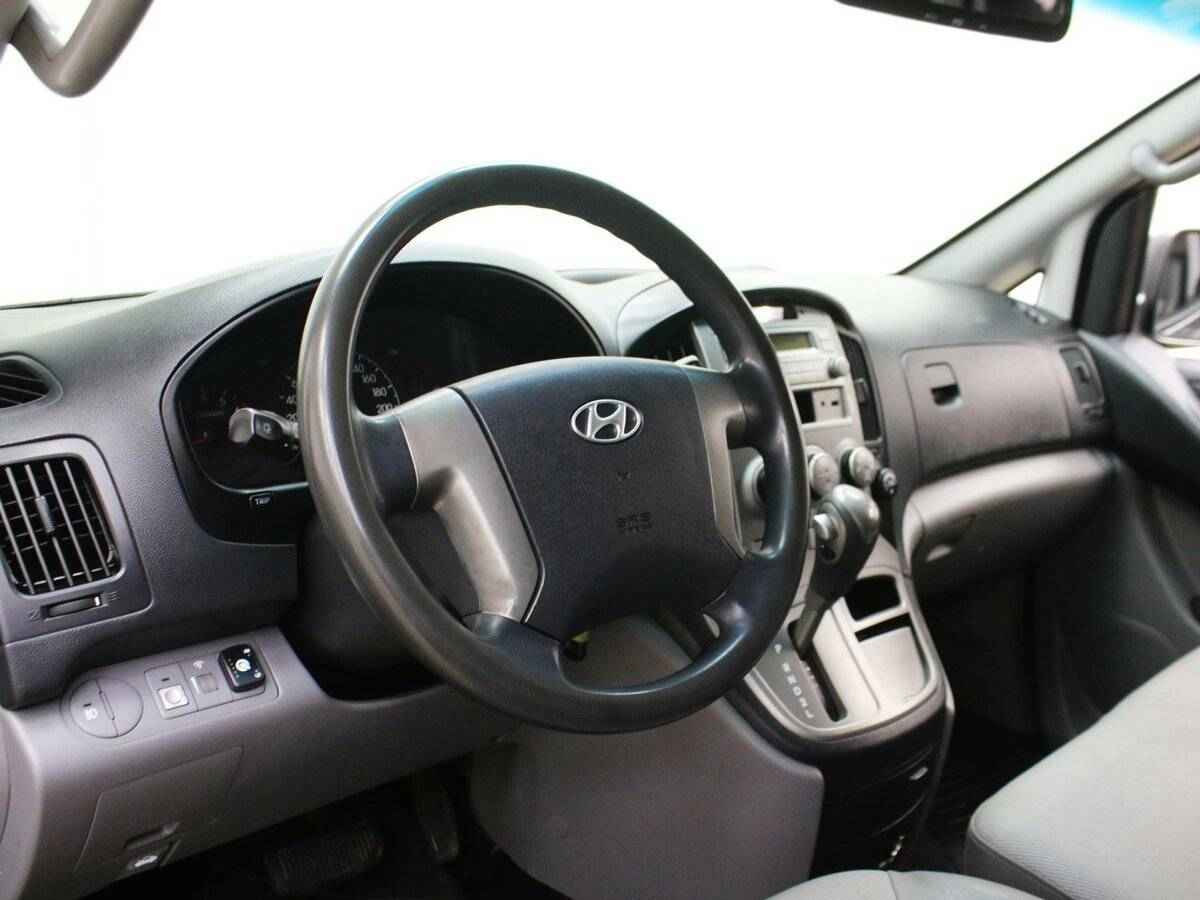 Hyundai Grand Starex, I