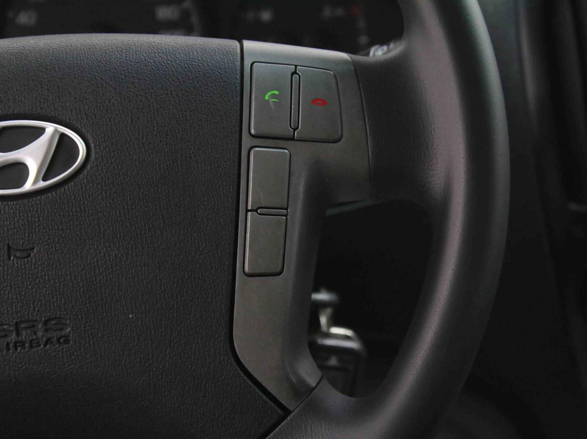 Hyundai Grand Starex, I