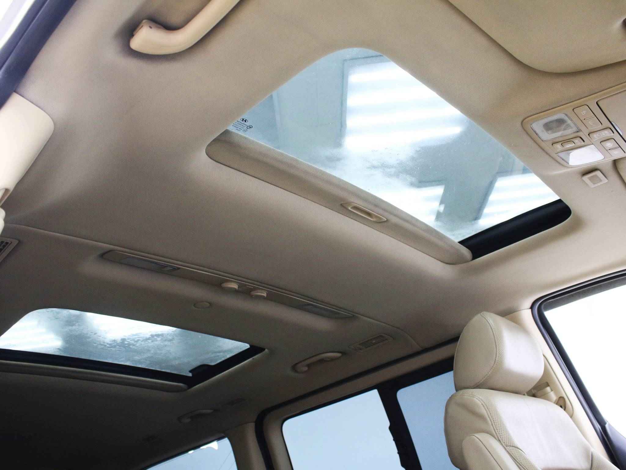 Hyundai Grand Starex, I