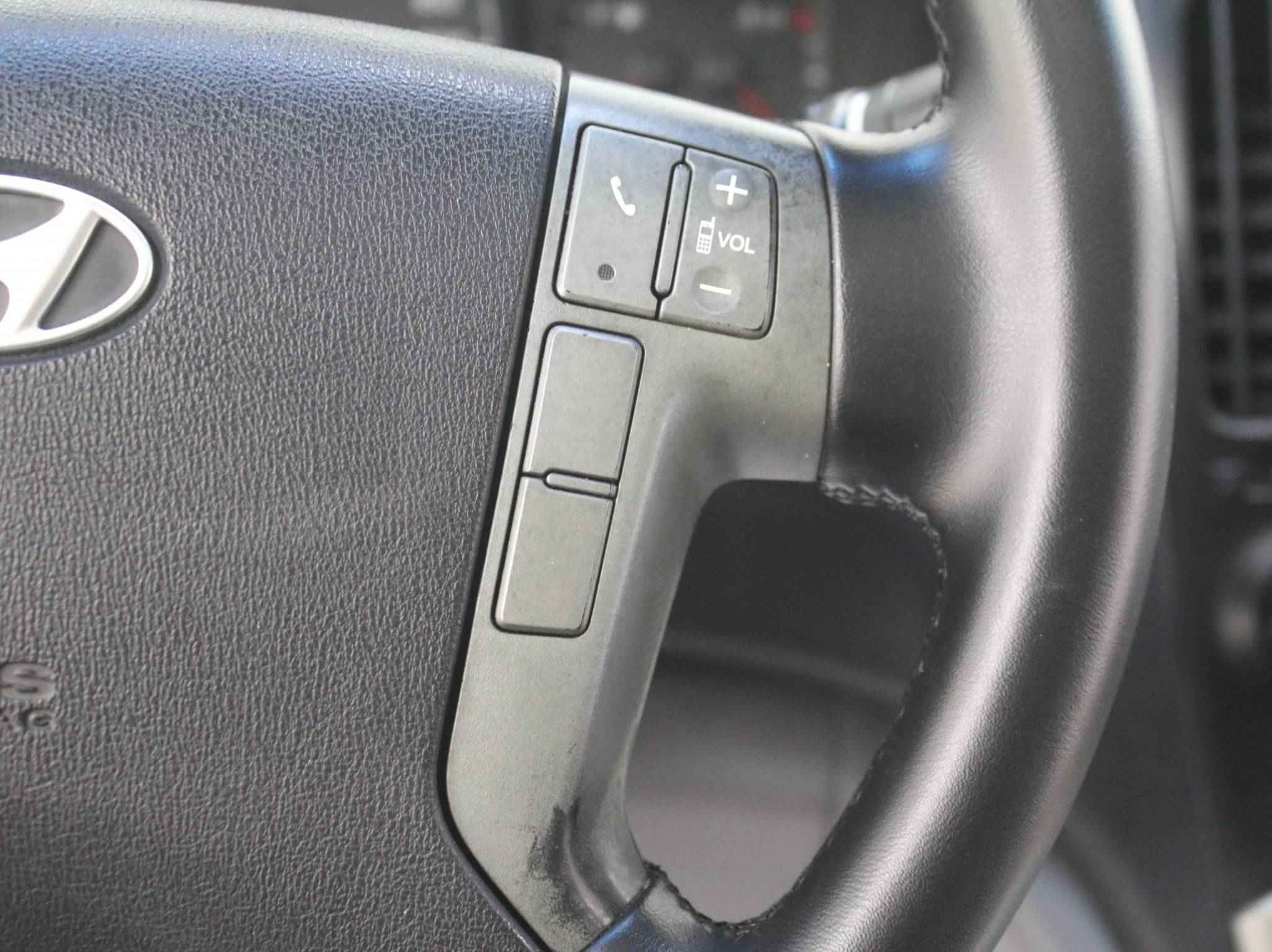 Hyundai Grand Starex, I