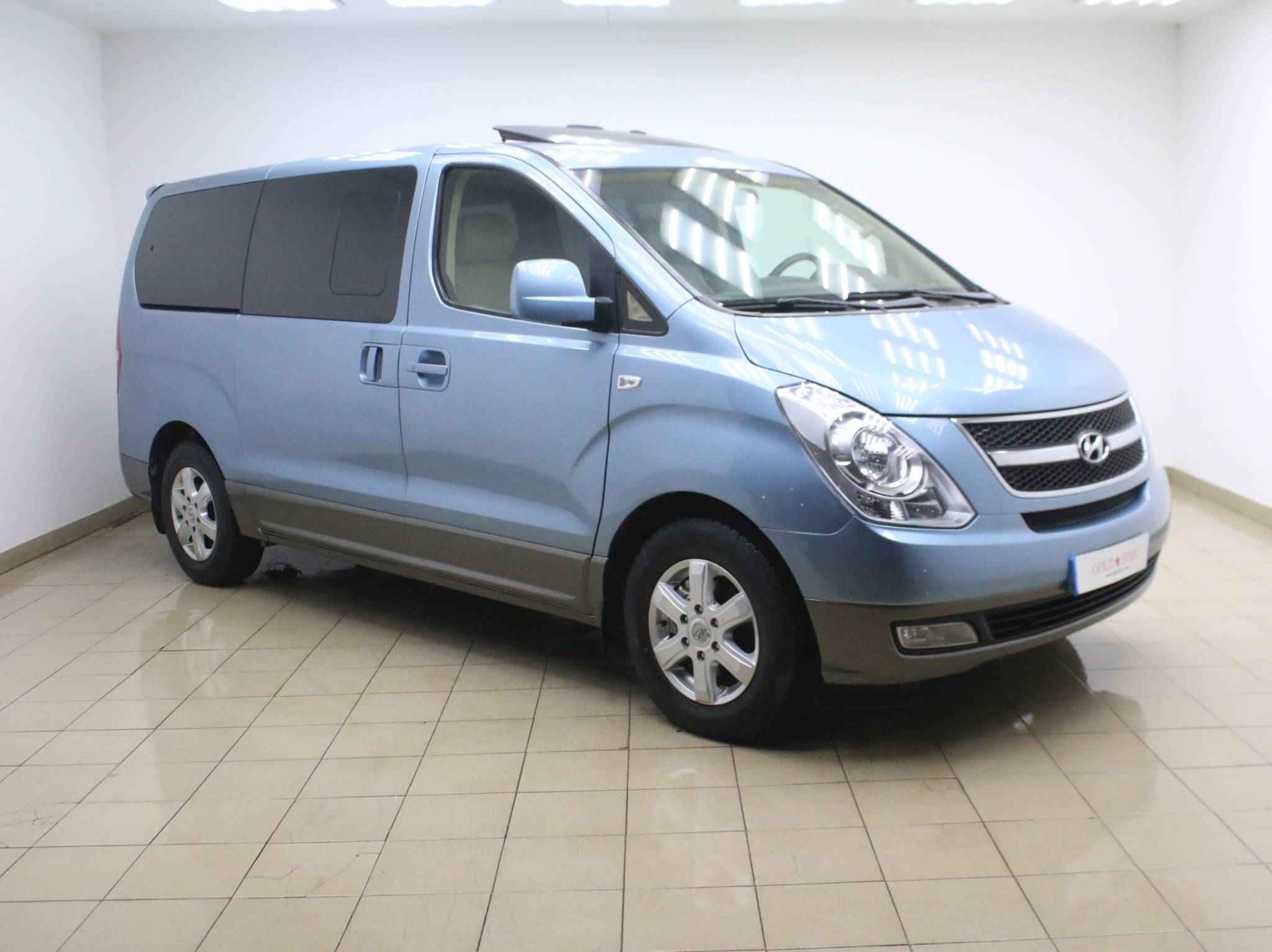 Hyundai Grand Starex, I