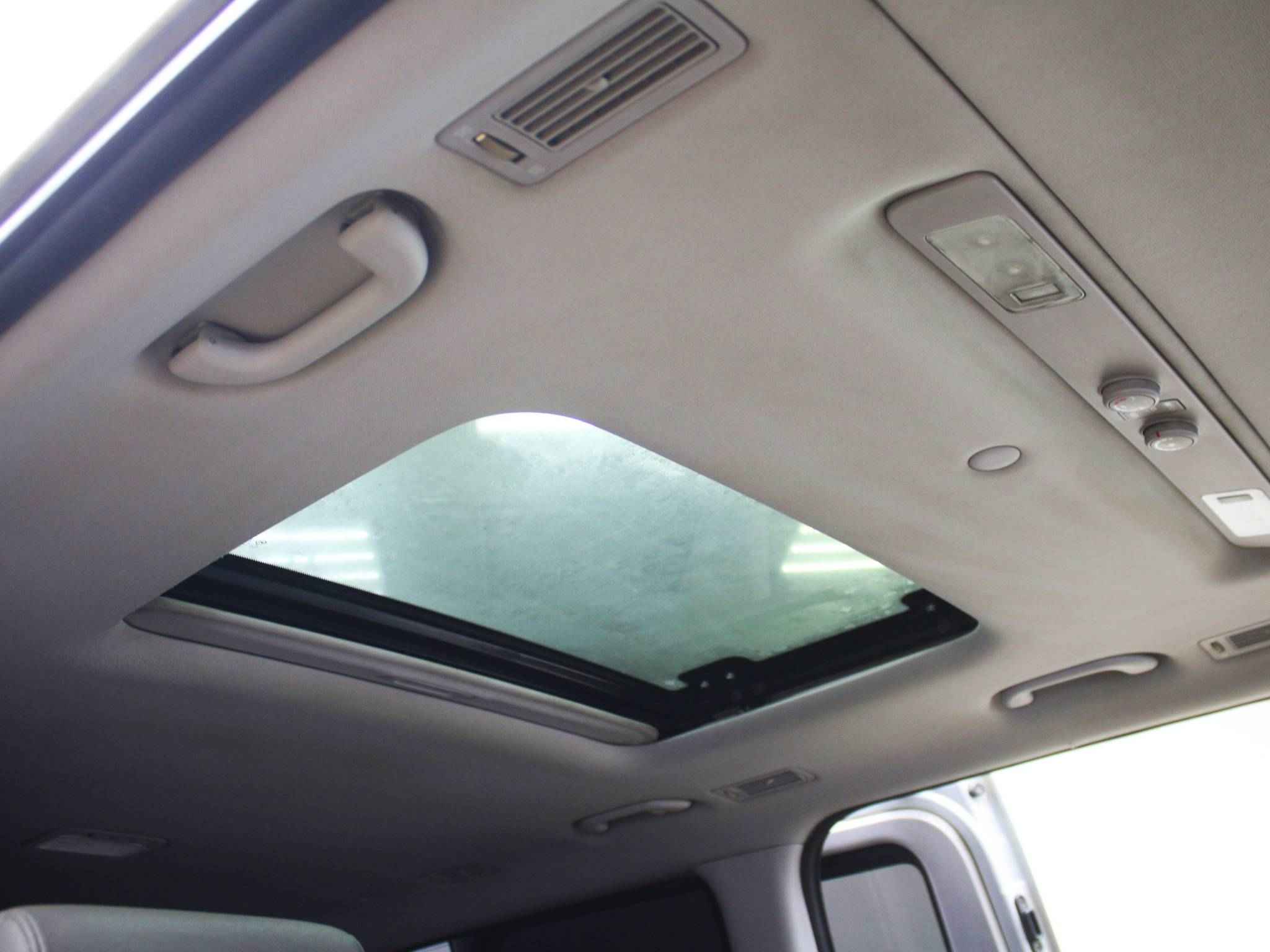 Hyundai Grand Starex, I