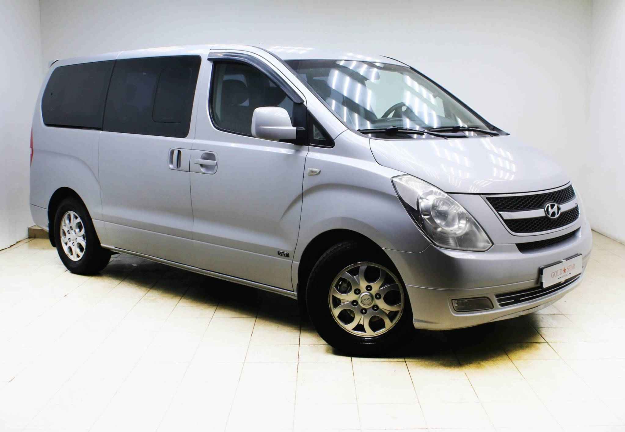 Hyundai Grand Starex, I