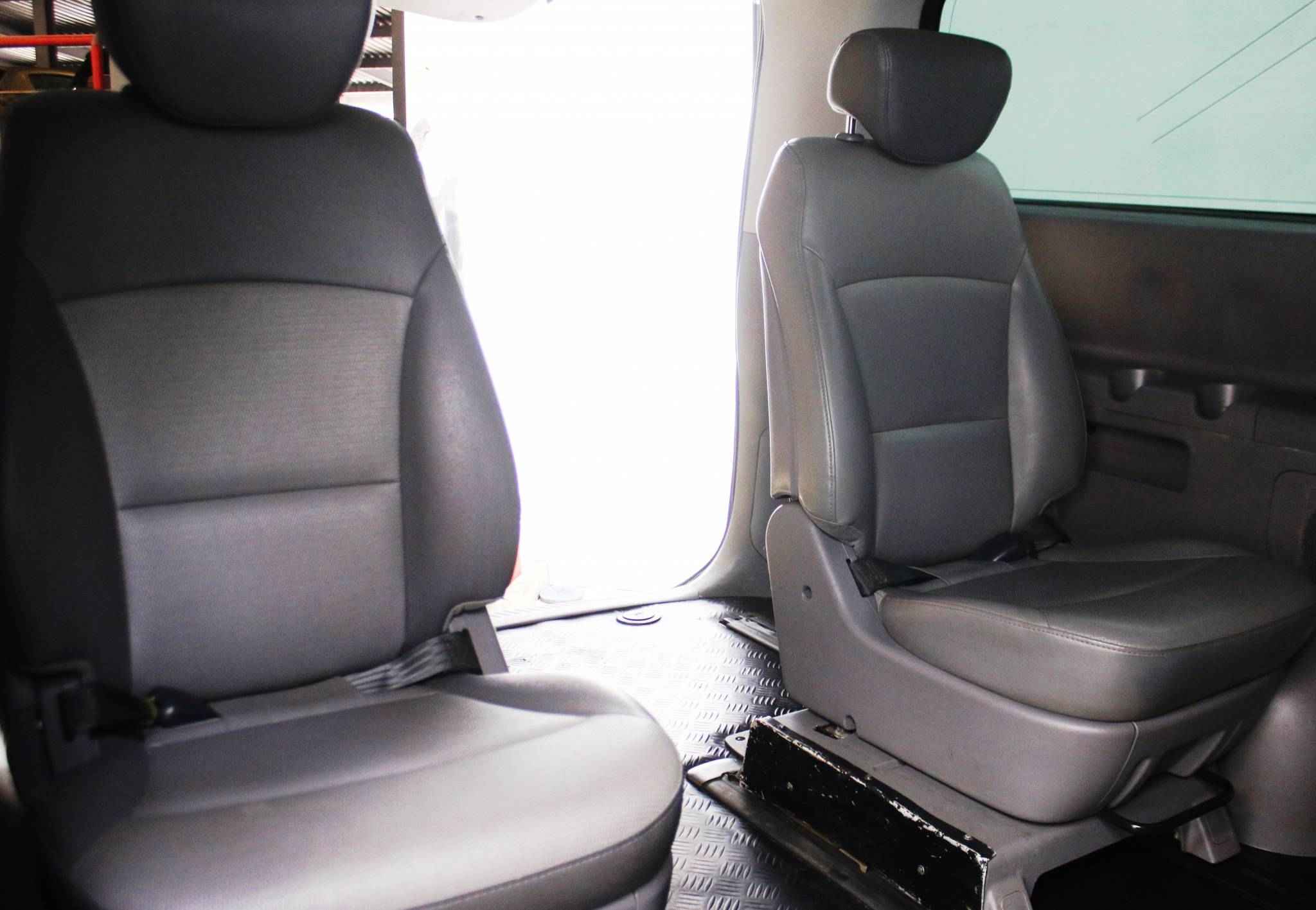 Hyundai Grand Starex, I