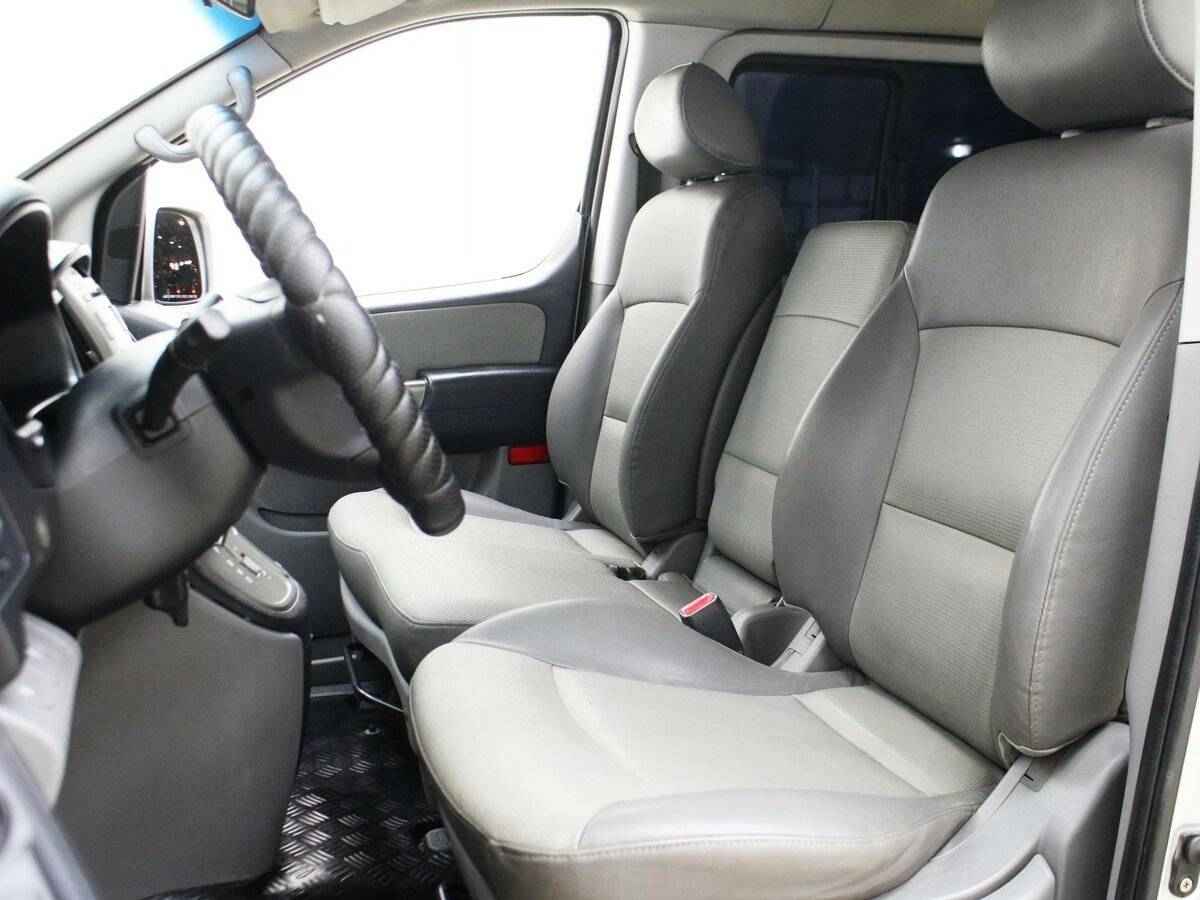 Hyundai Grand Starex, I