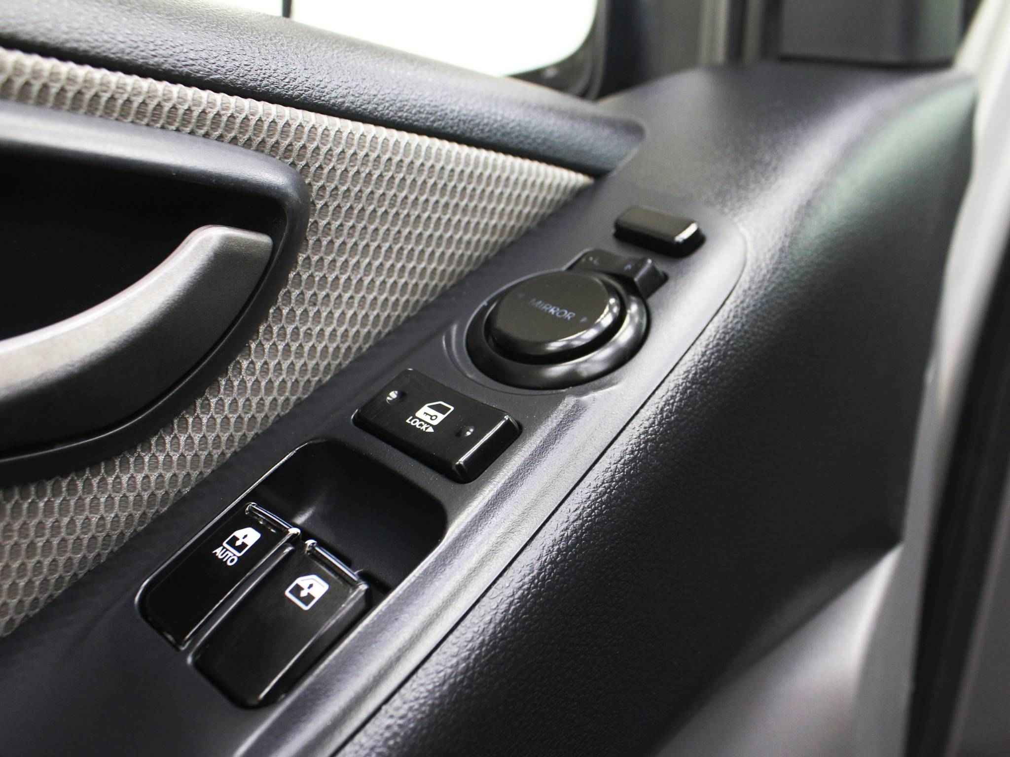 Hyundai Grand Starex, I