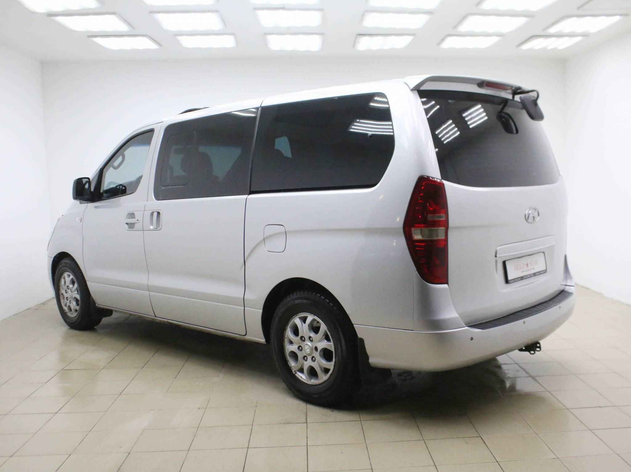 Hyundai Grand Starex, I