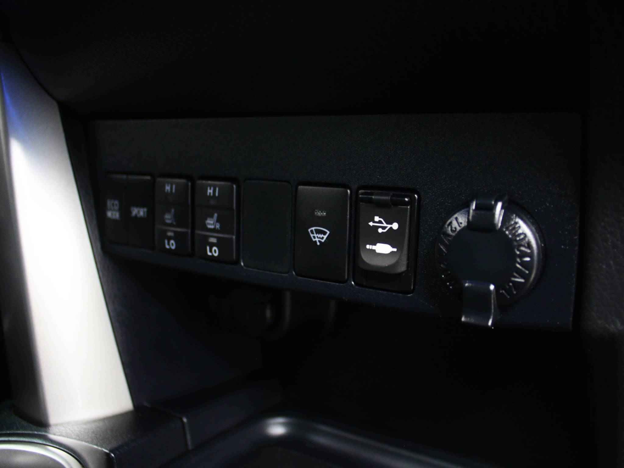 Toyota RAV4, IV (CA40) Рестайлинг