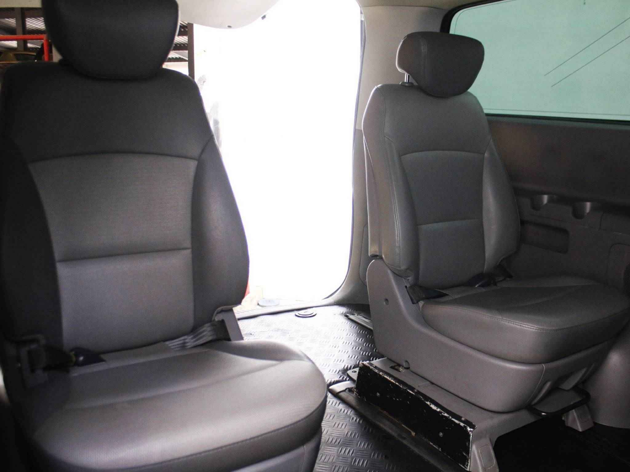 Hyundai Grand Starex, I