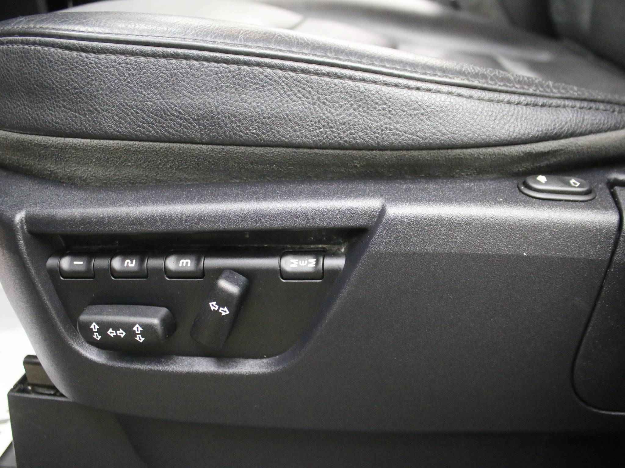 Land Rover Discovery, III