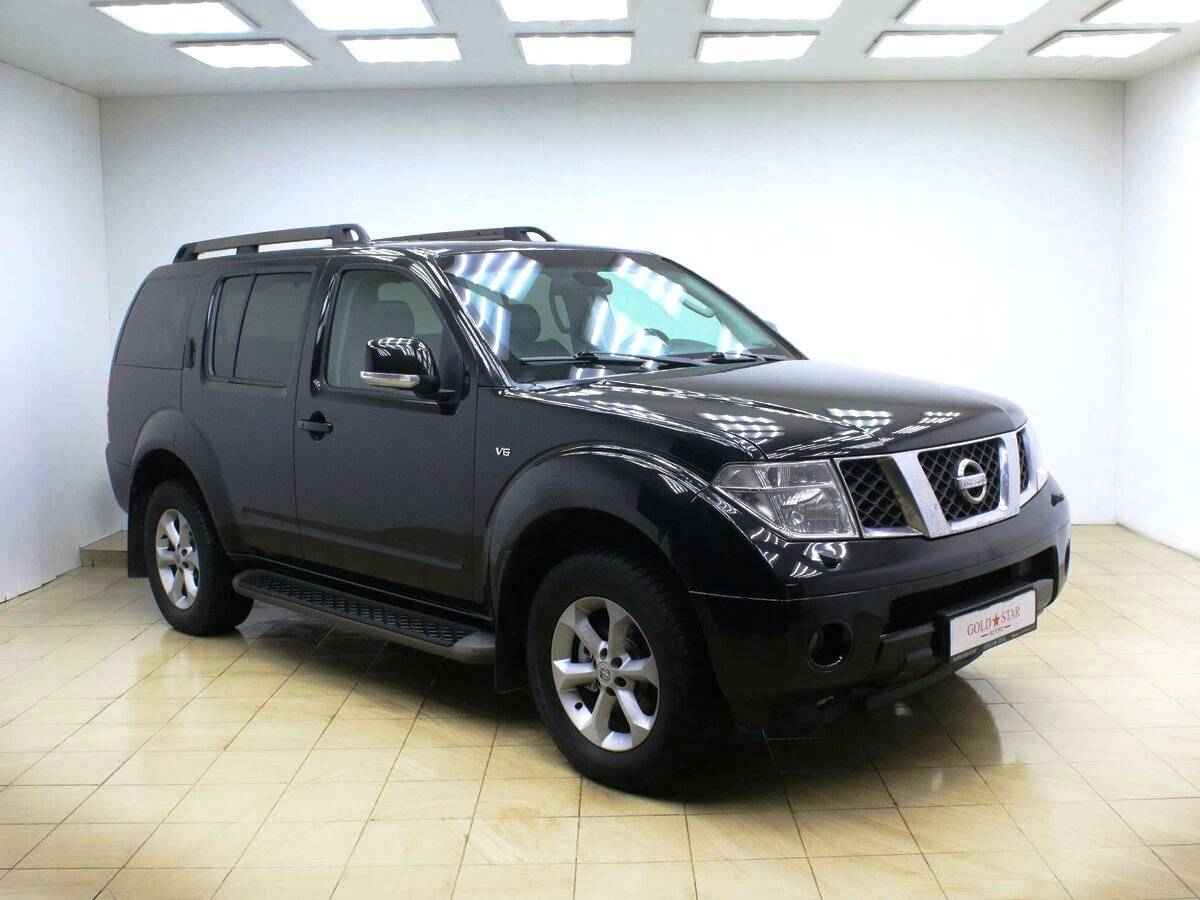 Nissan Pathfinder, III