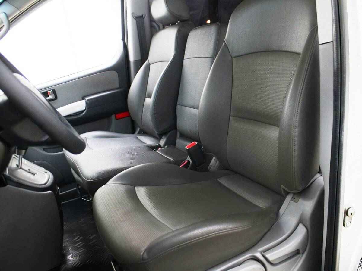 Hyundai Grand Starex, I