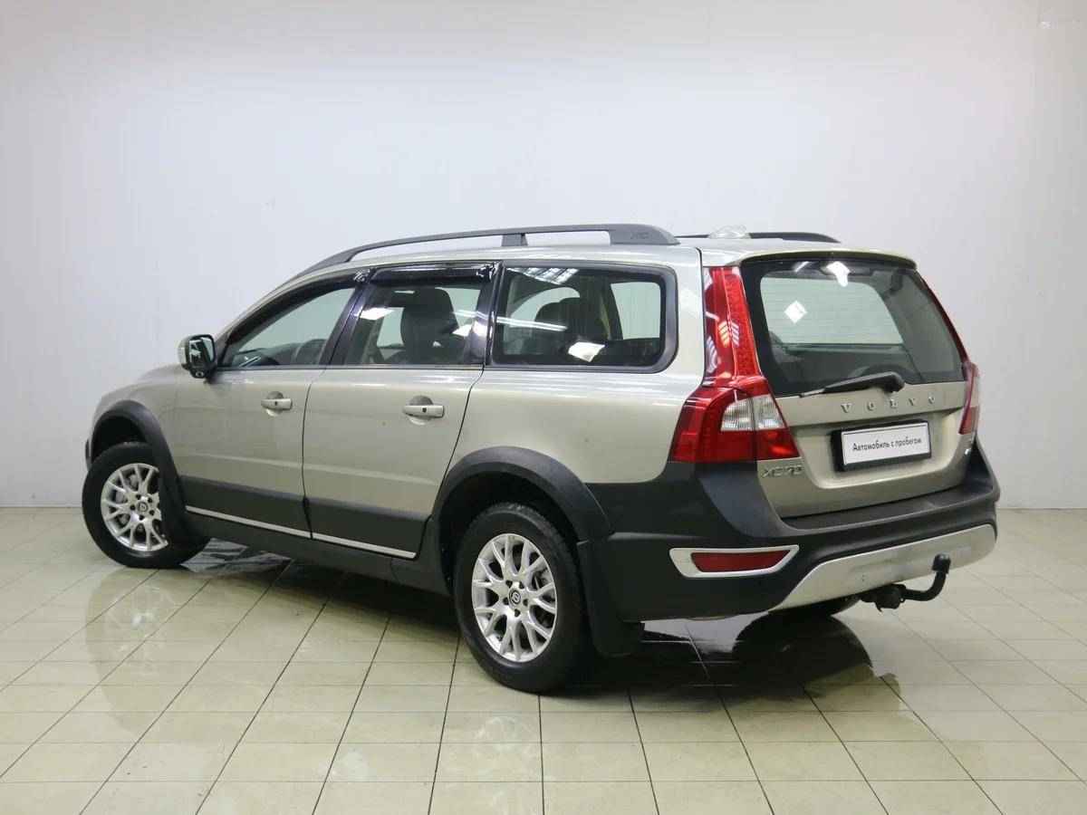 Volvo XC70, II
