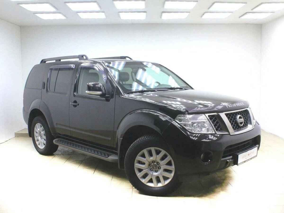 Nissan Pathfinder, III