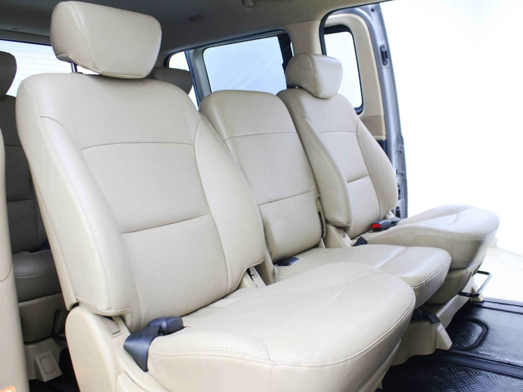 Hyundai Grand Starex, I