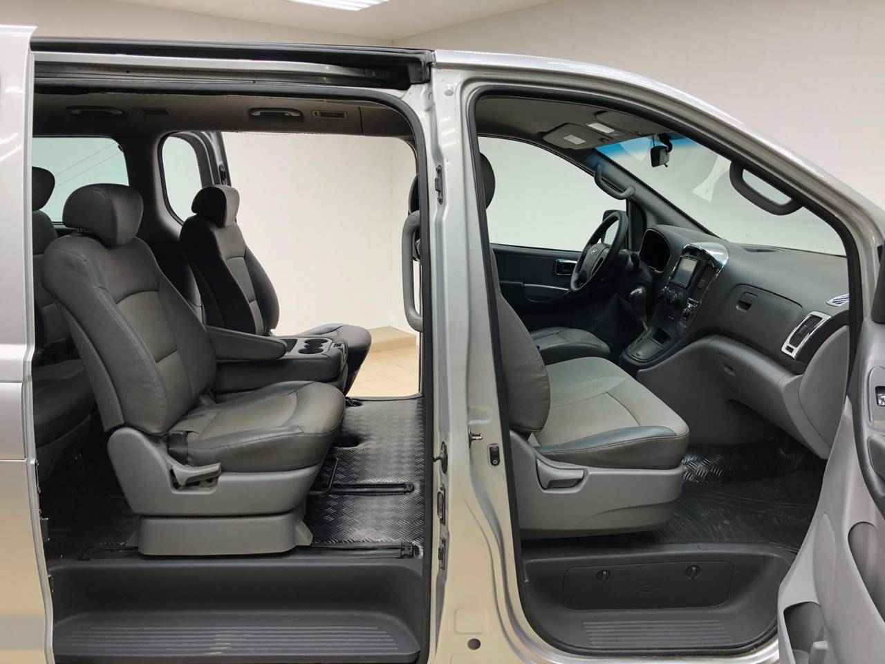 Hyundai Grand Starex, I