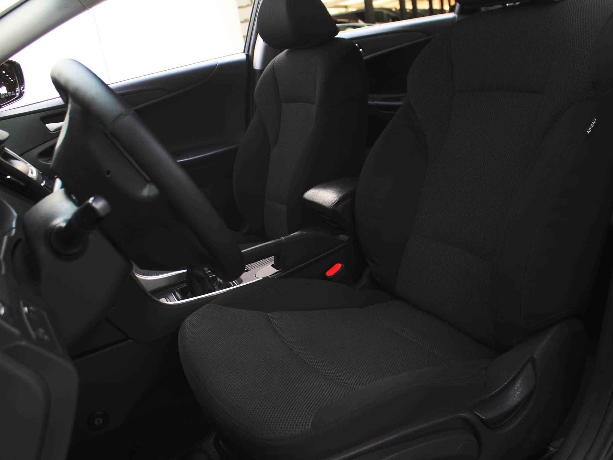 Hyundai Sonata, VI (YF)