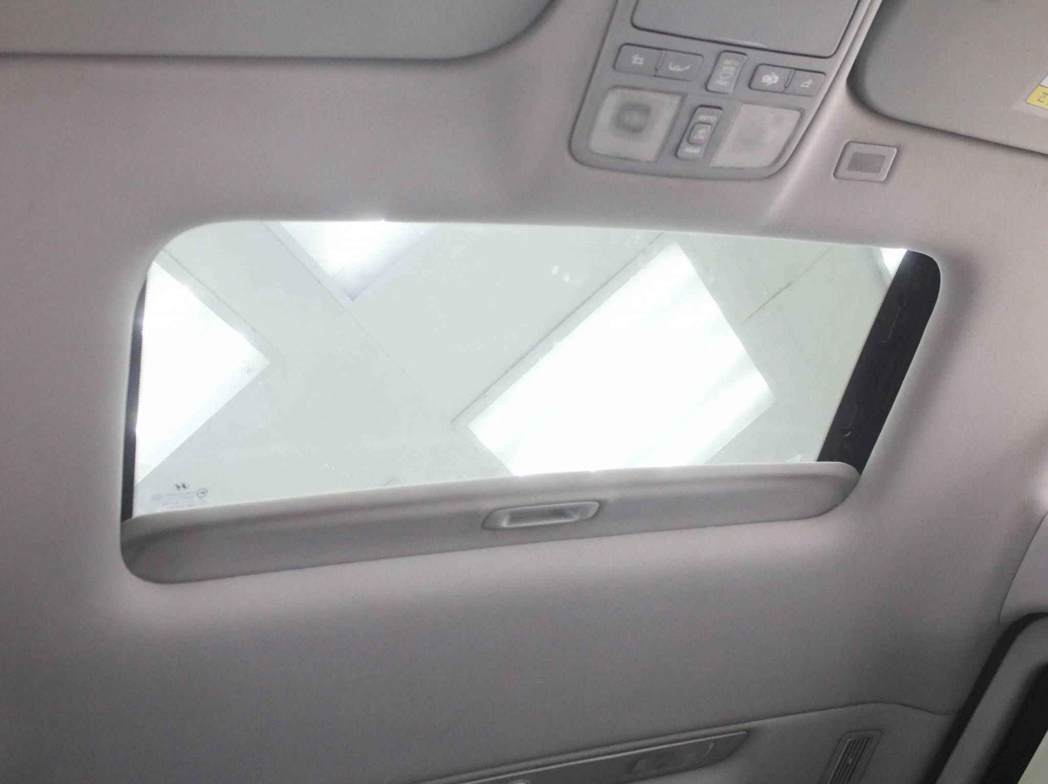 Hyundai Grand Starex, I