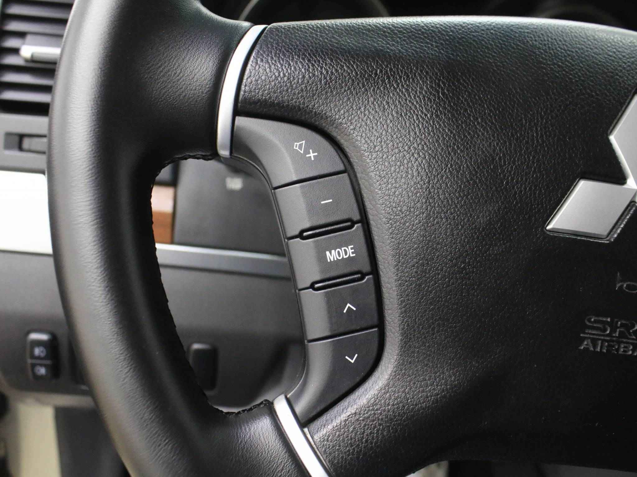 Mitsubishi Pajero, IV