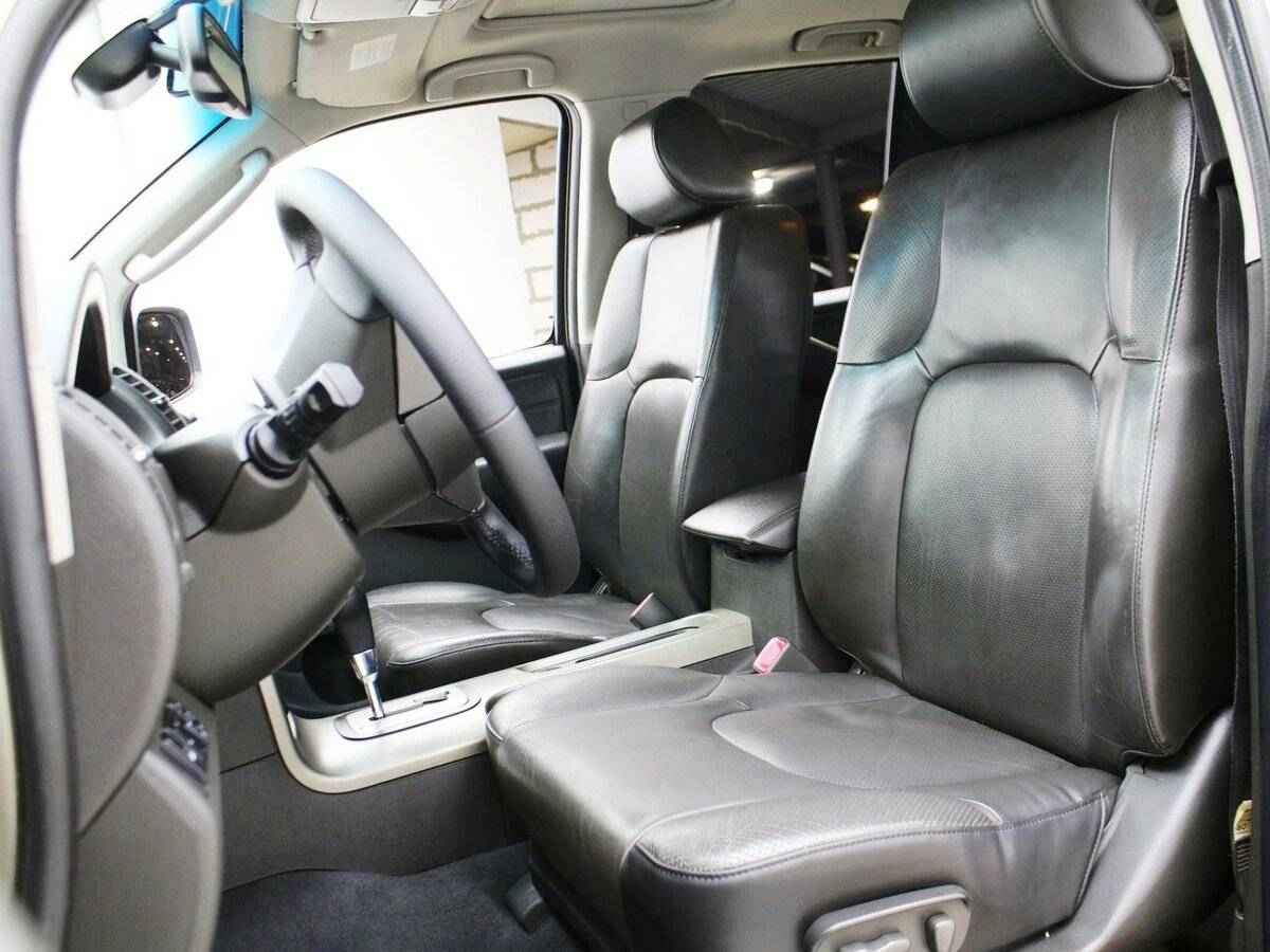 Nissan Pathfinder, III